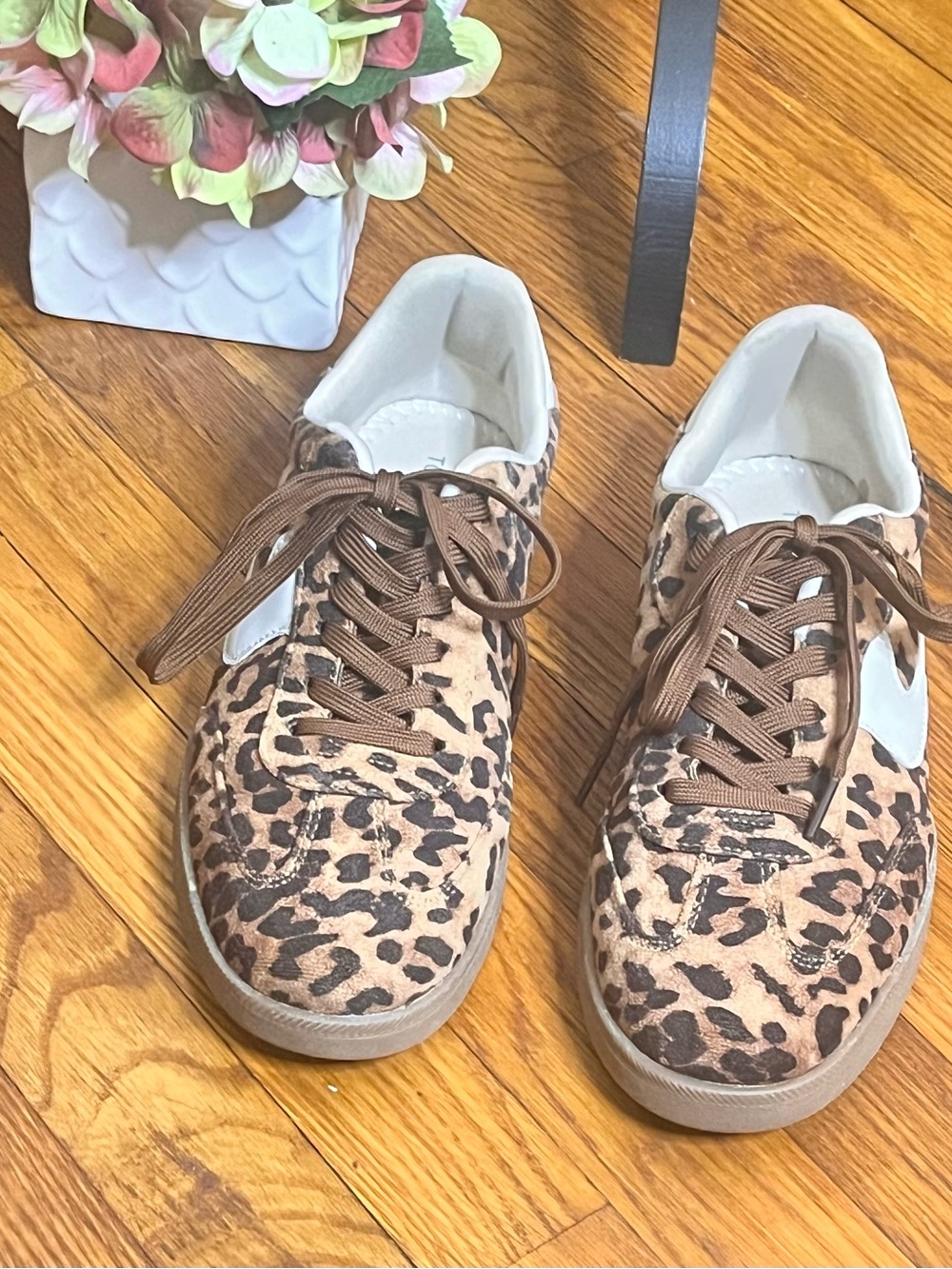 Leopard Print Casual Lace-Up Sneakers